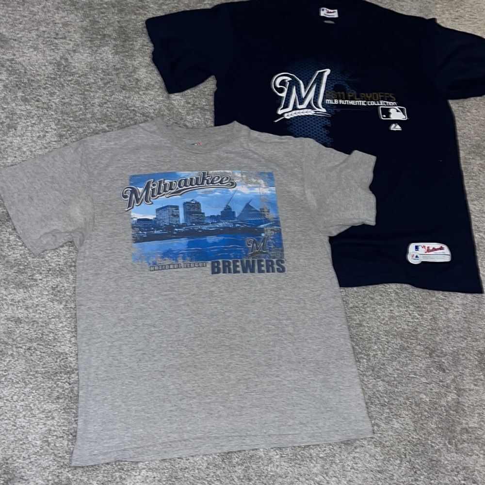 2-Milwaukee Brewers 2011 playoffs baseball & gray city skyline print t shirt L